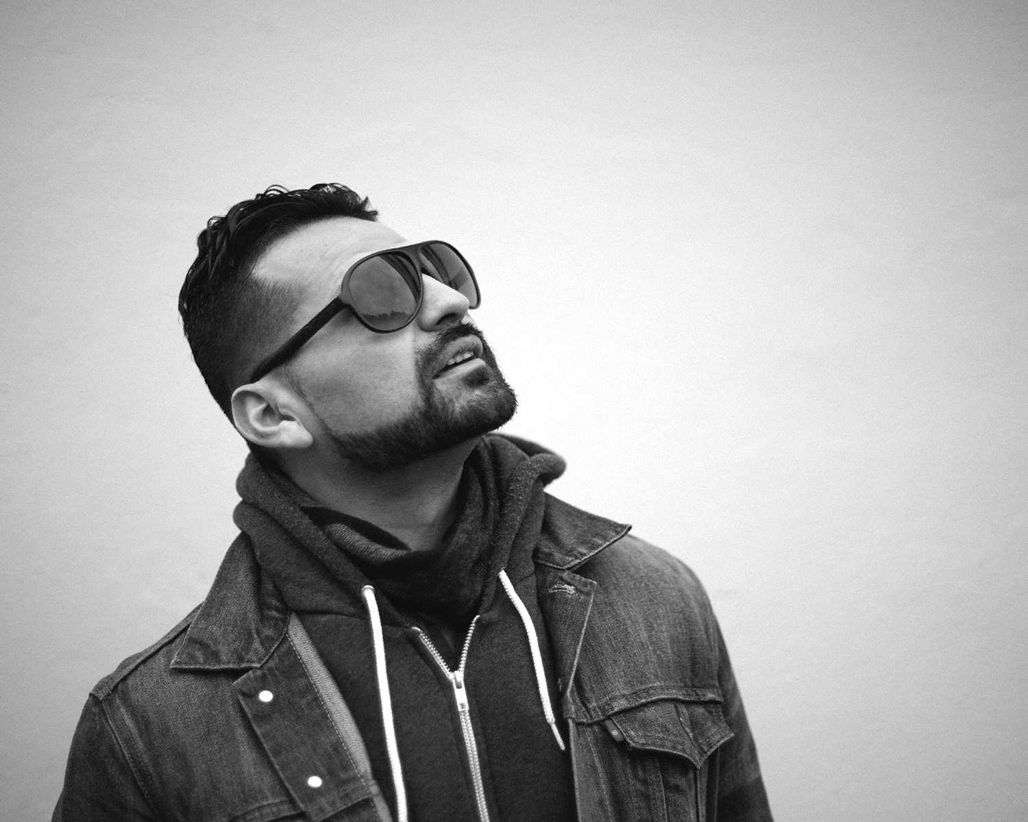 Rojai_Black & White